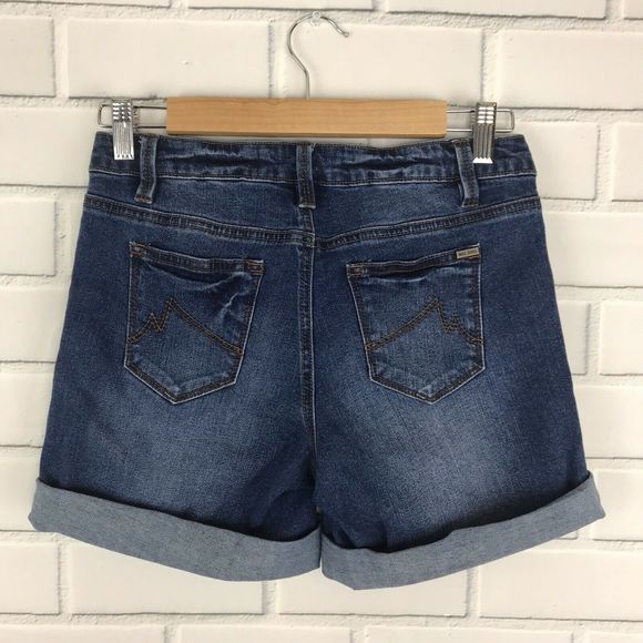 ✨Sold✨Max Jeans Shorts Size 4 Medium Wash Denim - Picture 5 of 6